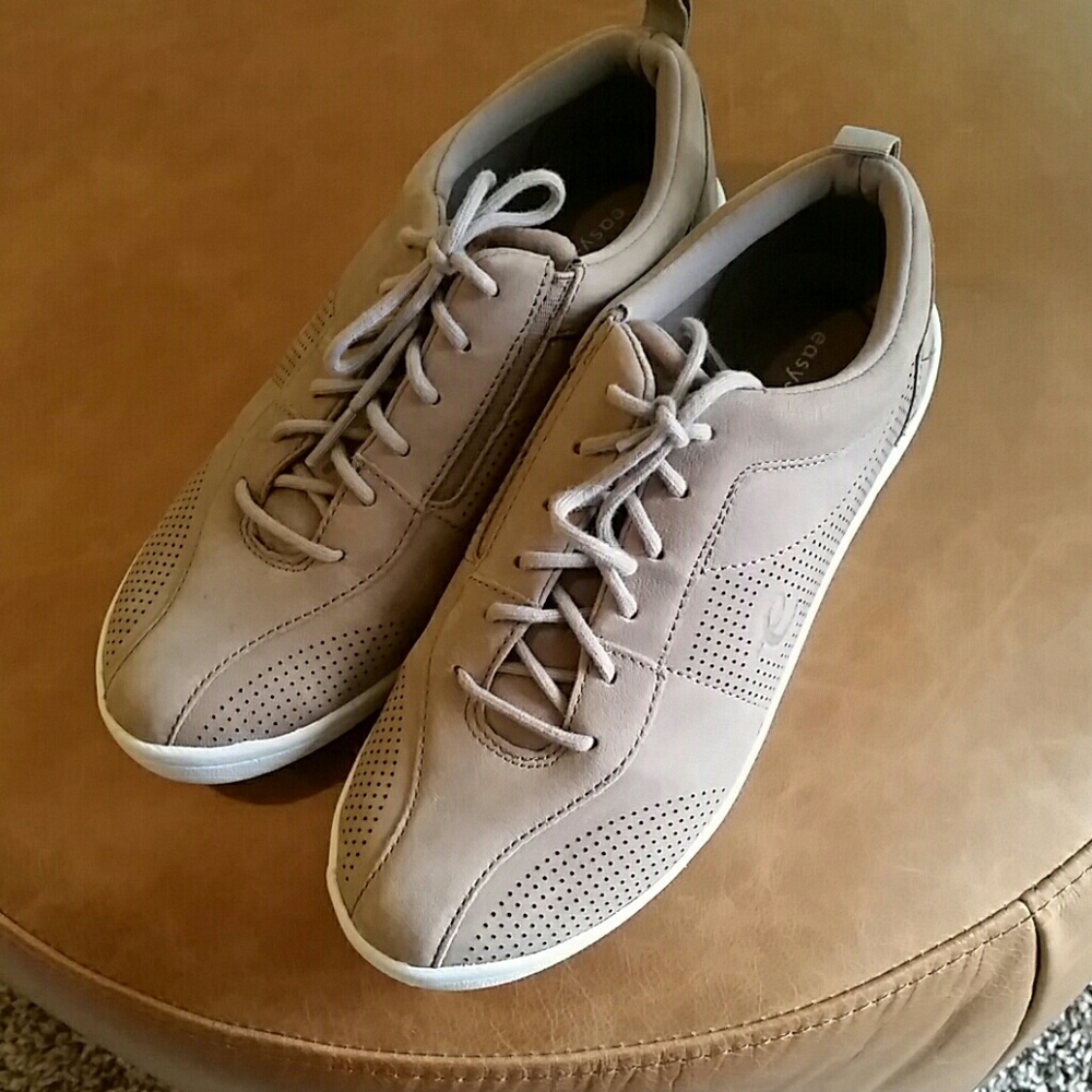 Easy Spirit Freney sneakers, sz 8 Wide